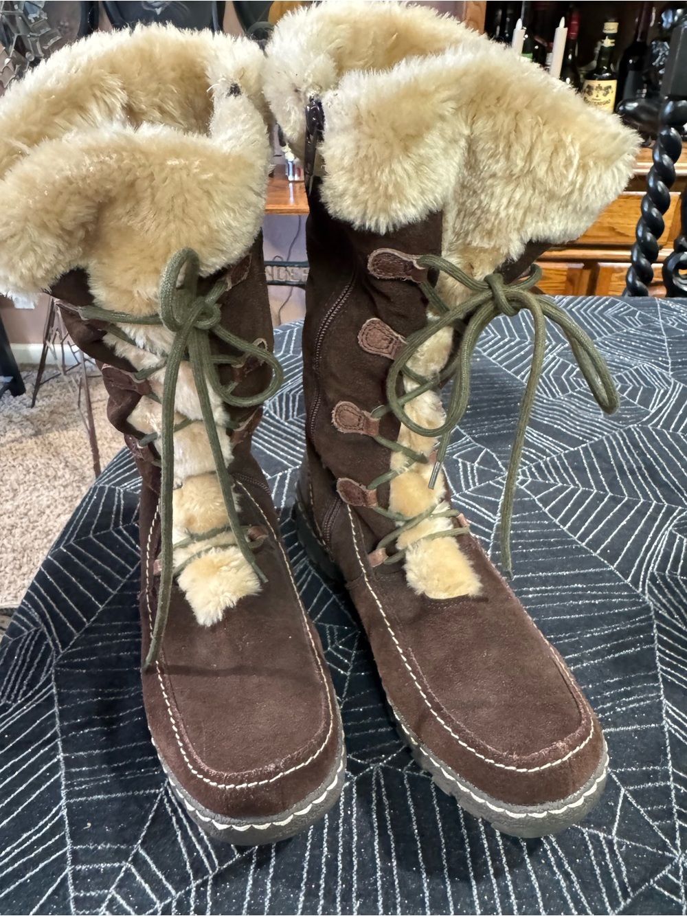 BareTraps Brown Suede Winter Boots with Cream Faux-Fur Cuff Size 11